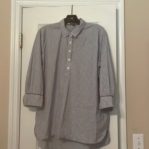 Markey & Spruce Like new top from market & spruce.  Great detailing. Size L